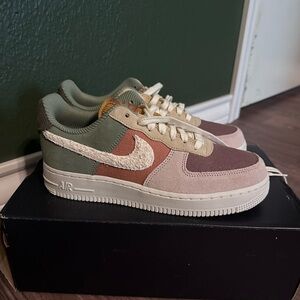 Nike Air Force 1 ‘07 LX Oil Green/Blush/Sesame/Pale Ivory Size 7